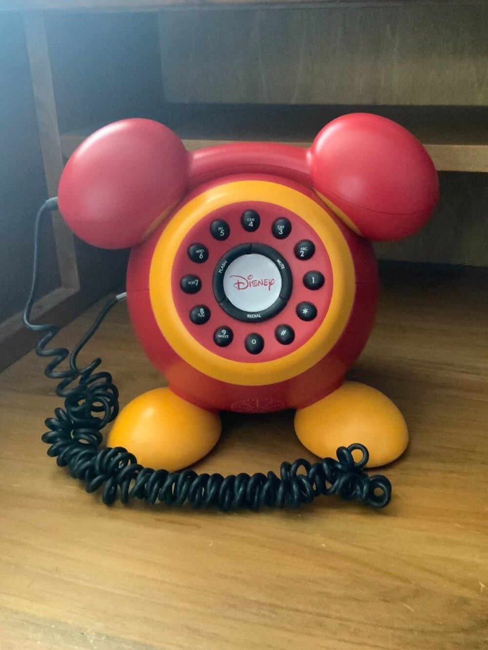 VINTAGE DISNEY MICKEY MOUSE EARS & FEET MEMOREX LANDLINE TELEPHONE